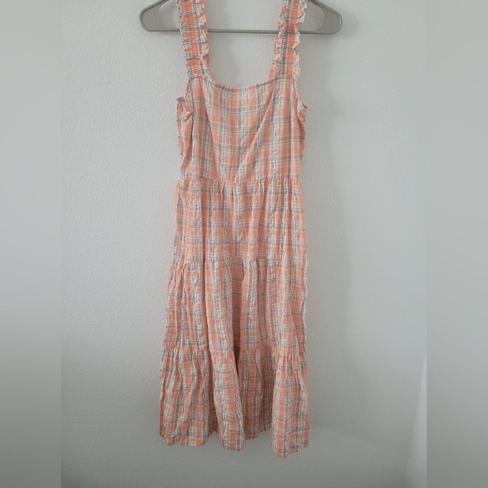 Cute peachy sleeveless midi Dress